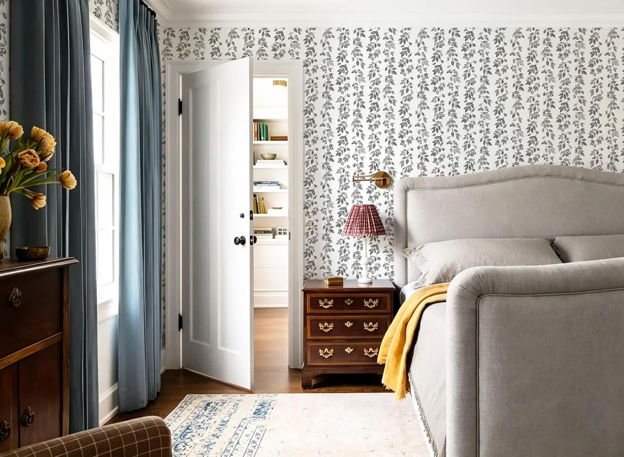Heroad Grey Vintage Leaf peel and stick wallpaper in a room