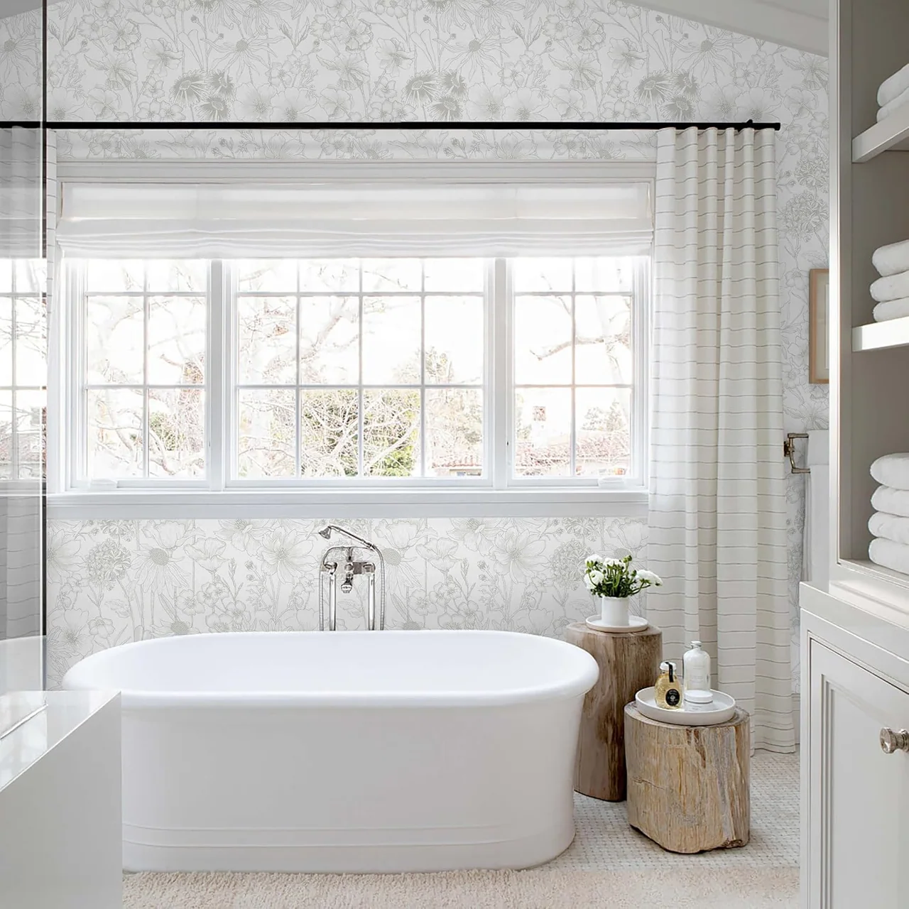 Heroad Grey Boho Floral peel and stick wallpaper in a room