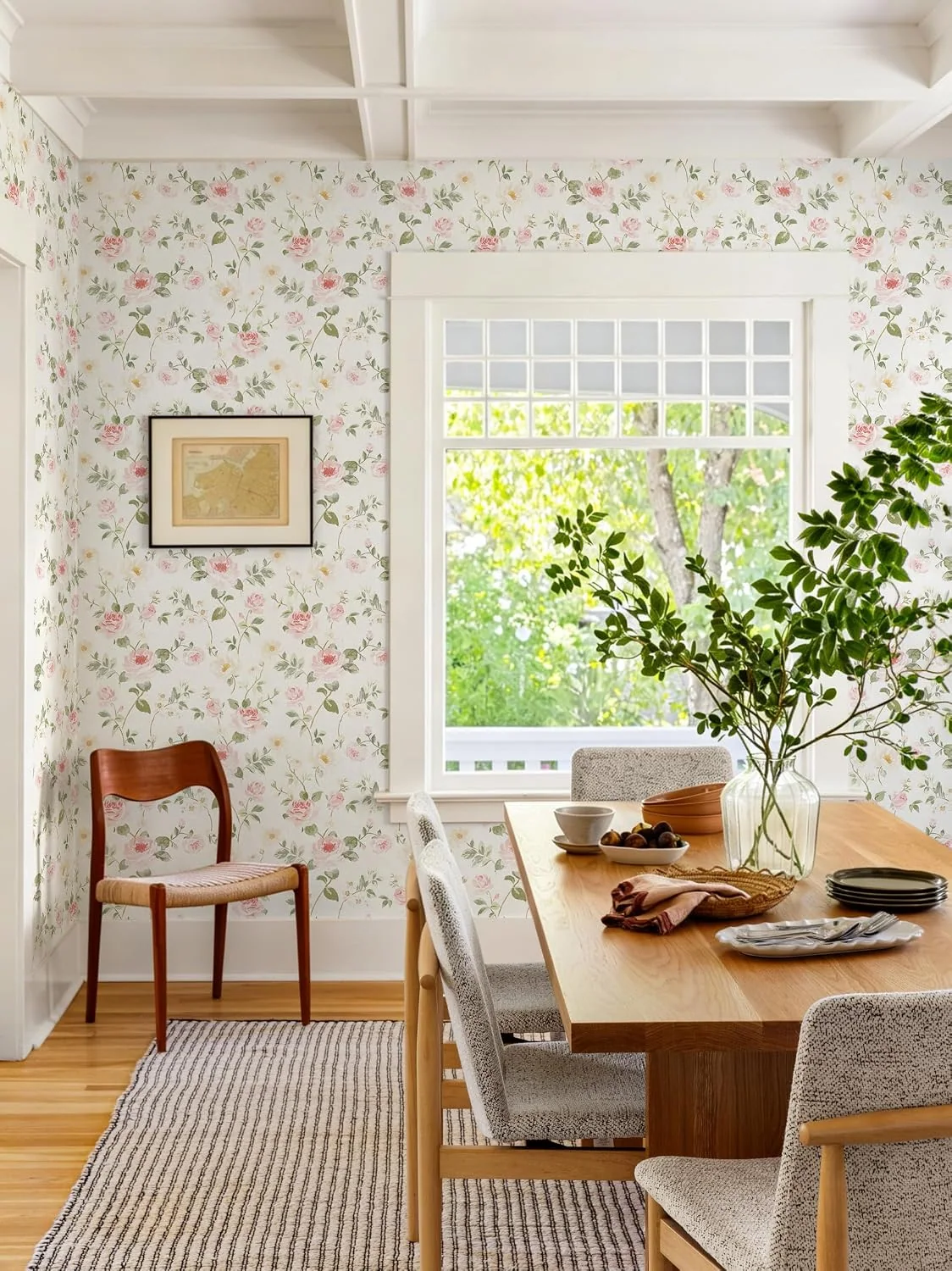 Heroad Pink Rose Floral peel and stick wallpaper in a room