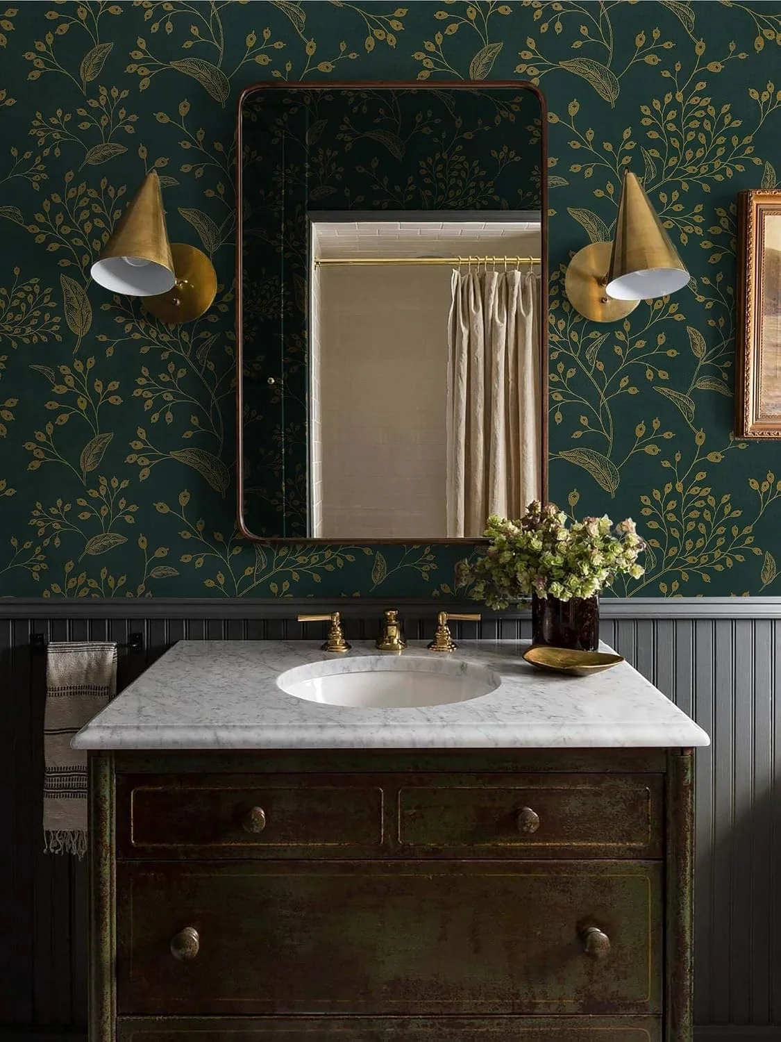 Heroad Dark Green Modern Floral peel and stick wallpaper in a room