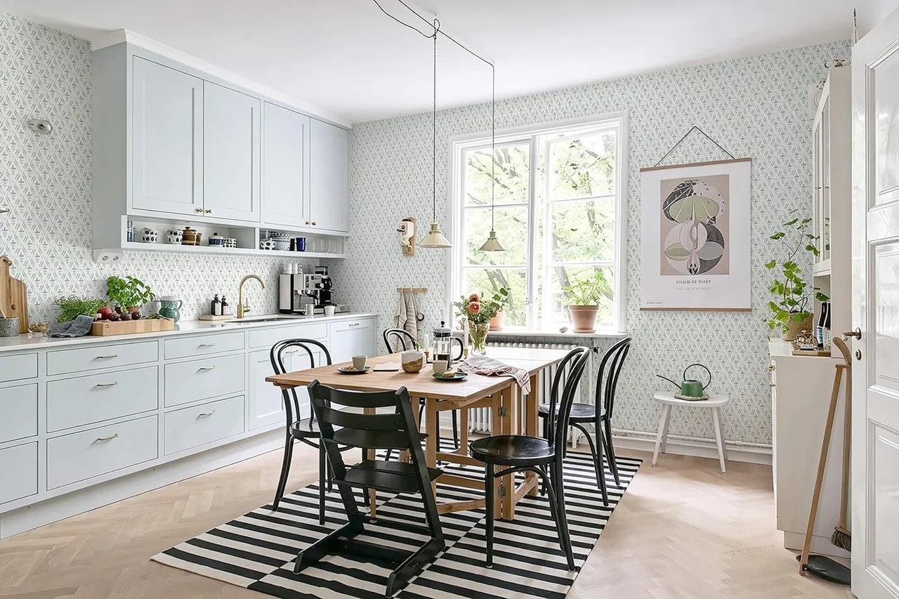 Heroad Blue Farmhouse Floral peel and stick wallpaper in a room