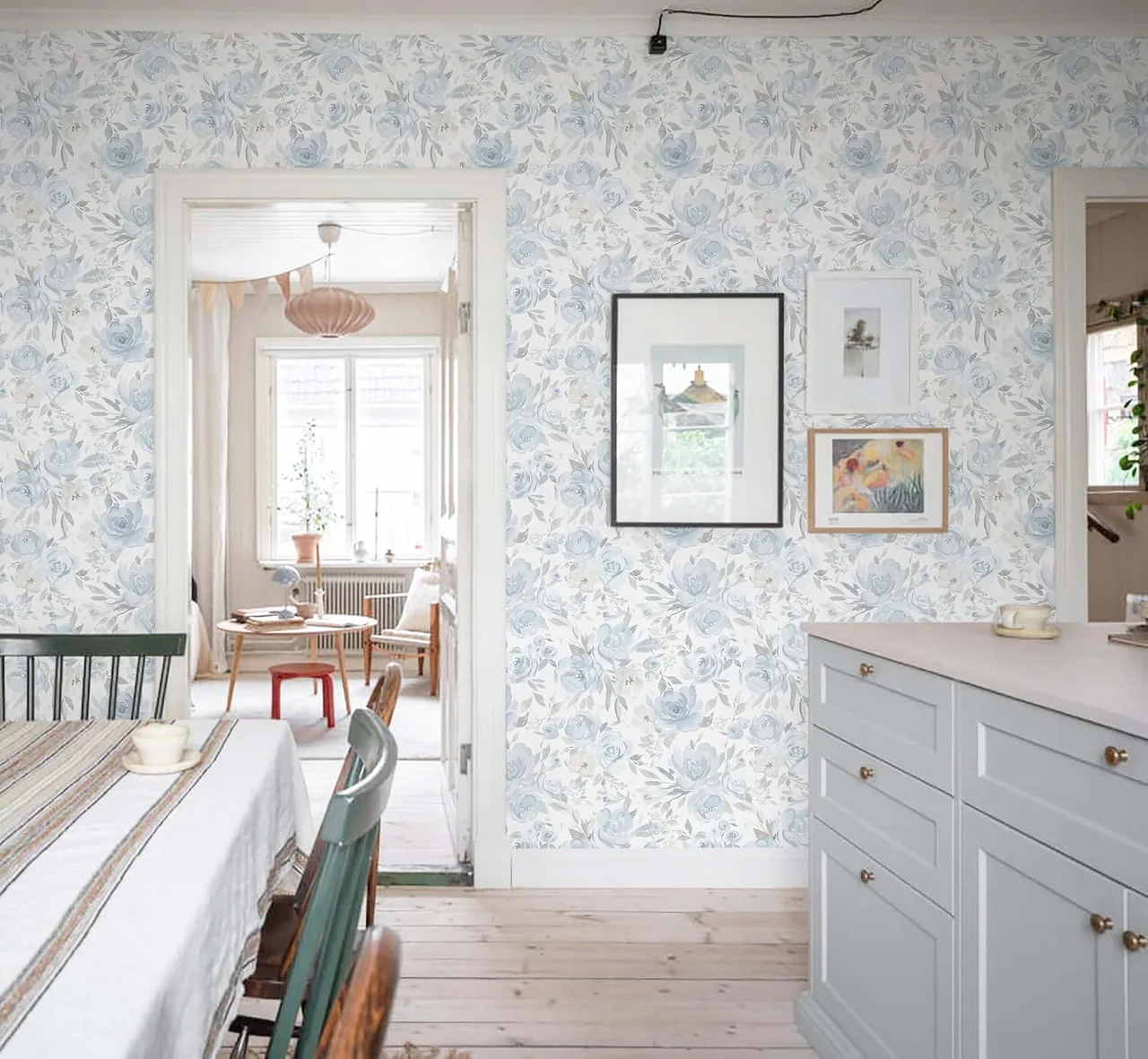 Heroad Blue Floral peel and stick wallpaper in a room