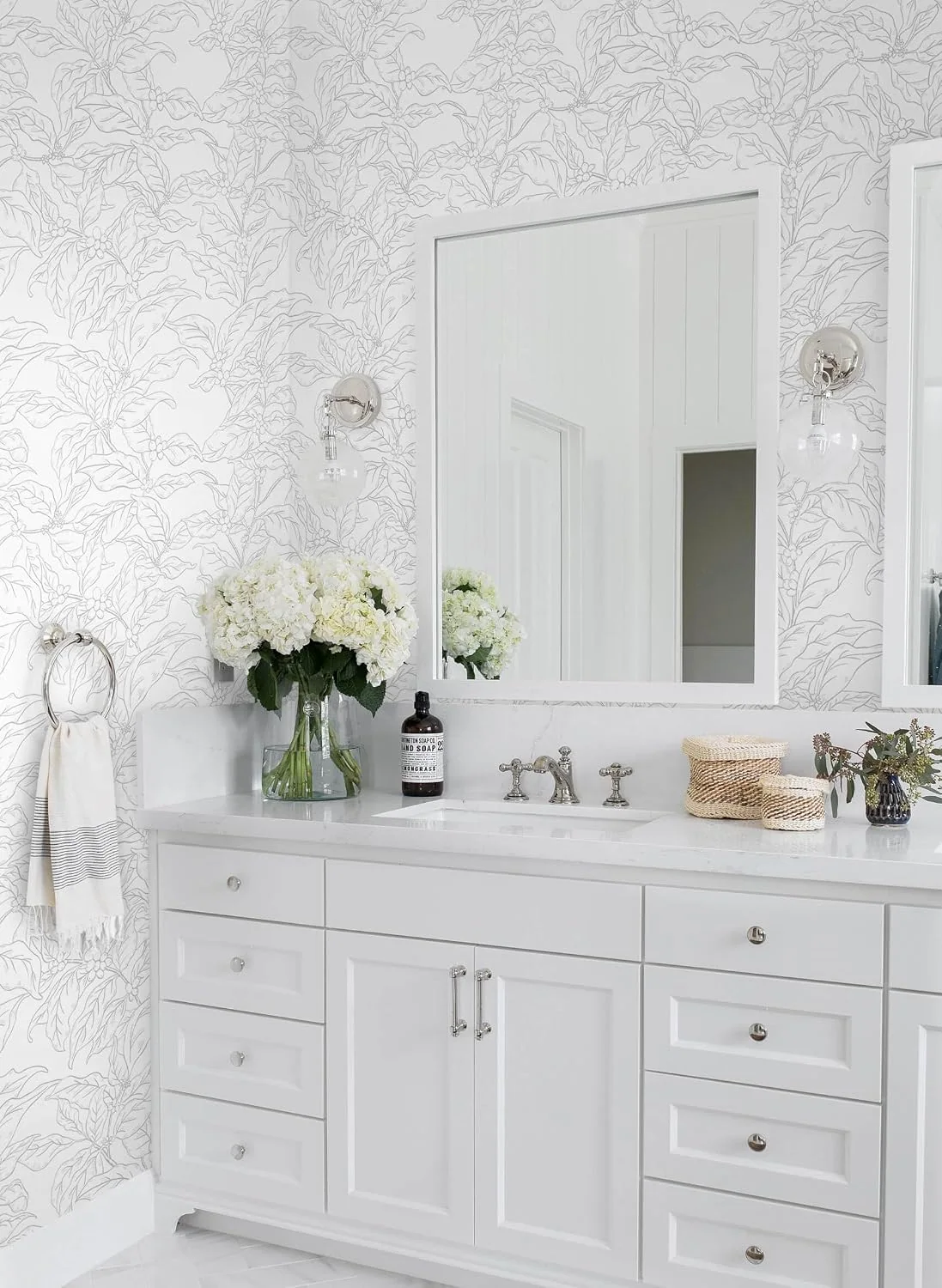 Heroad Grey Boho Leaf peel and stick wallpaper in a room