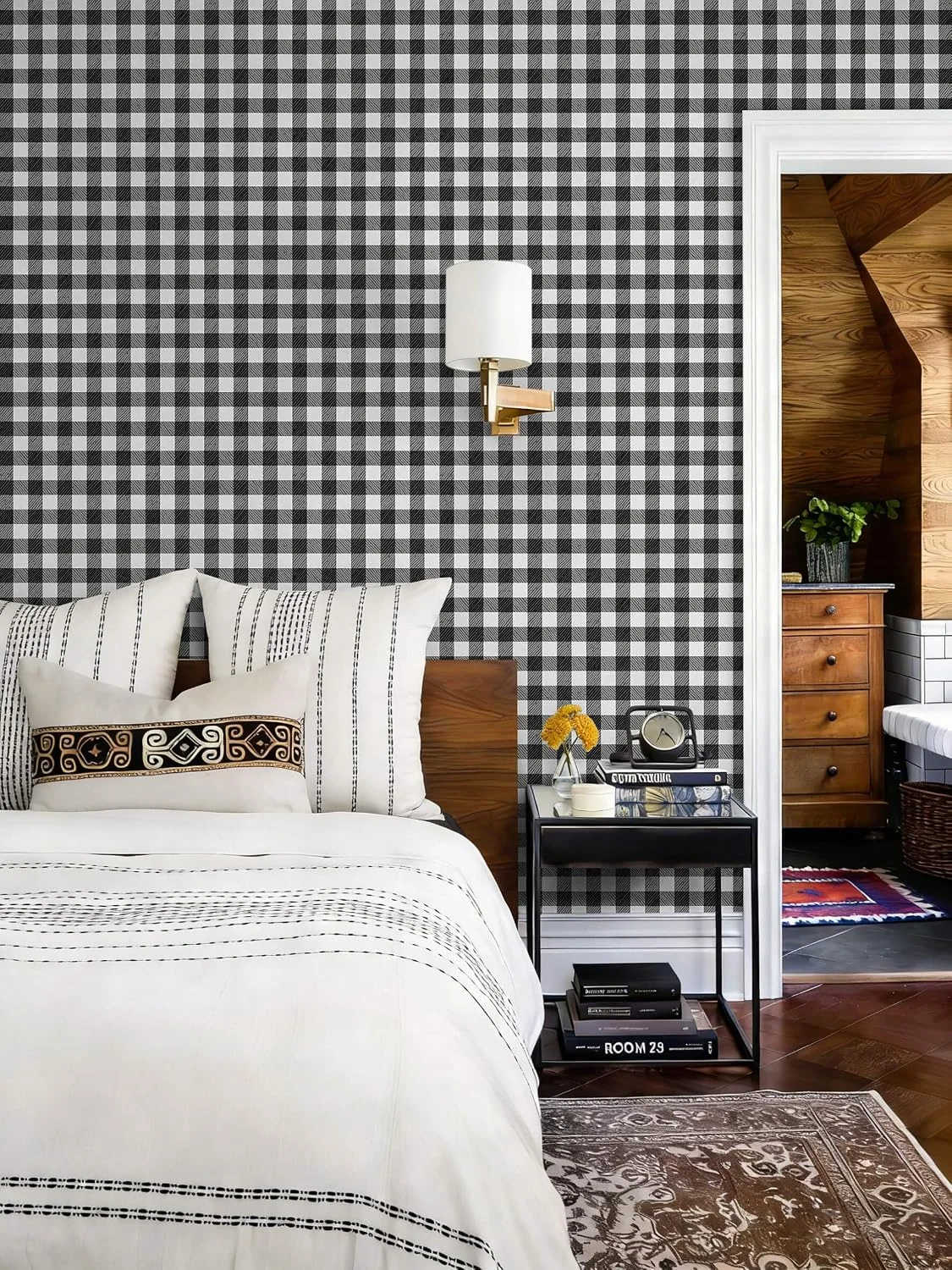 Heroad Black and White Modern Plaid peel and stick wallpaper in a room